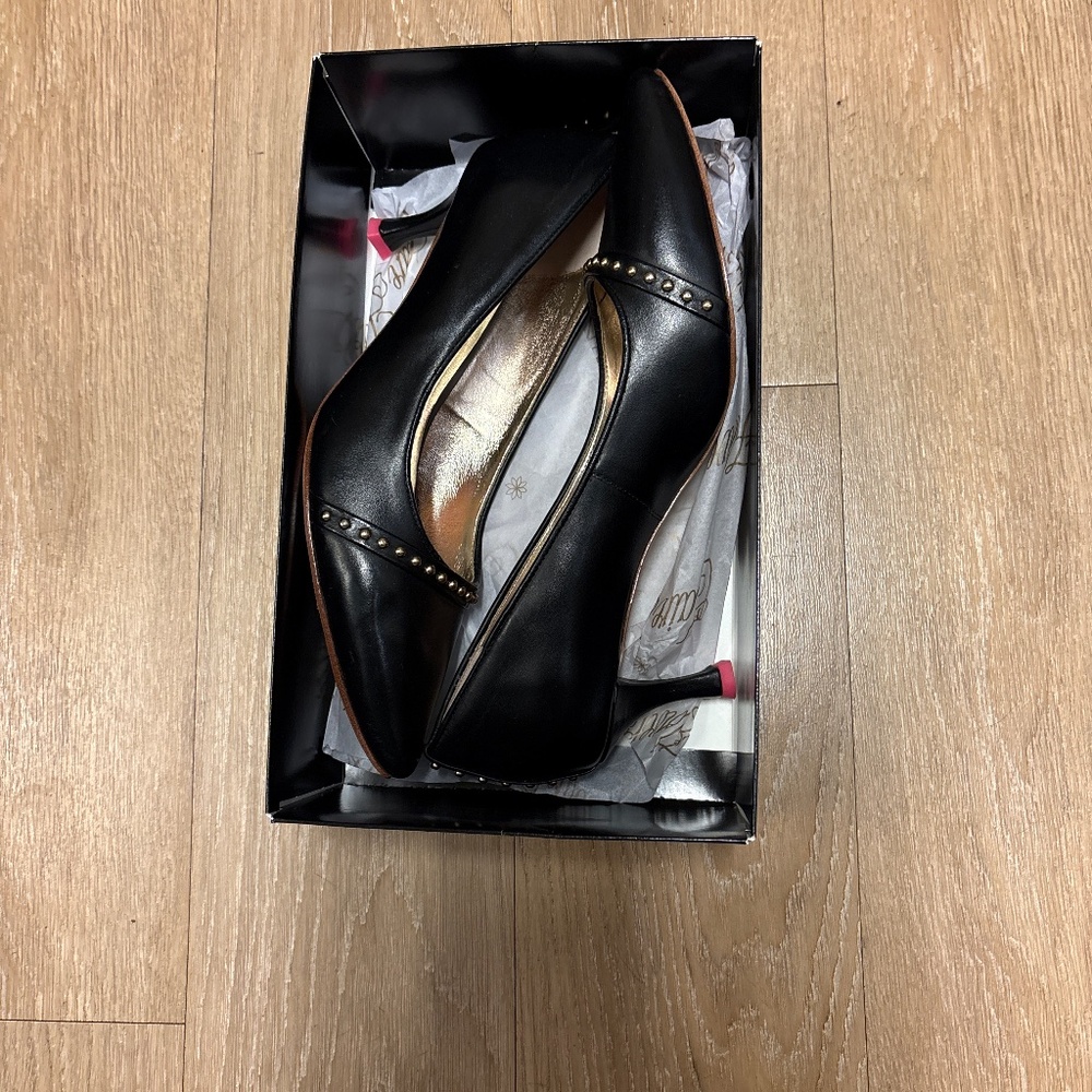 Black Claire Flowers Pumps with Gold Studs.